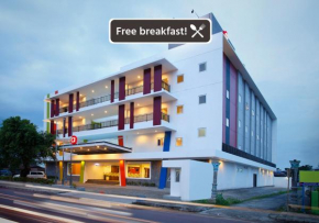 Гостиница Amaris Hotel Muara Bungo - Jambi  Bathin II Babeko